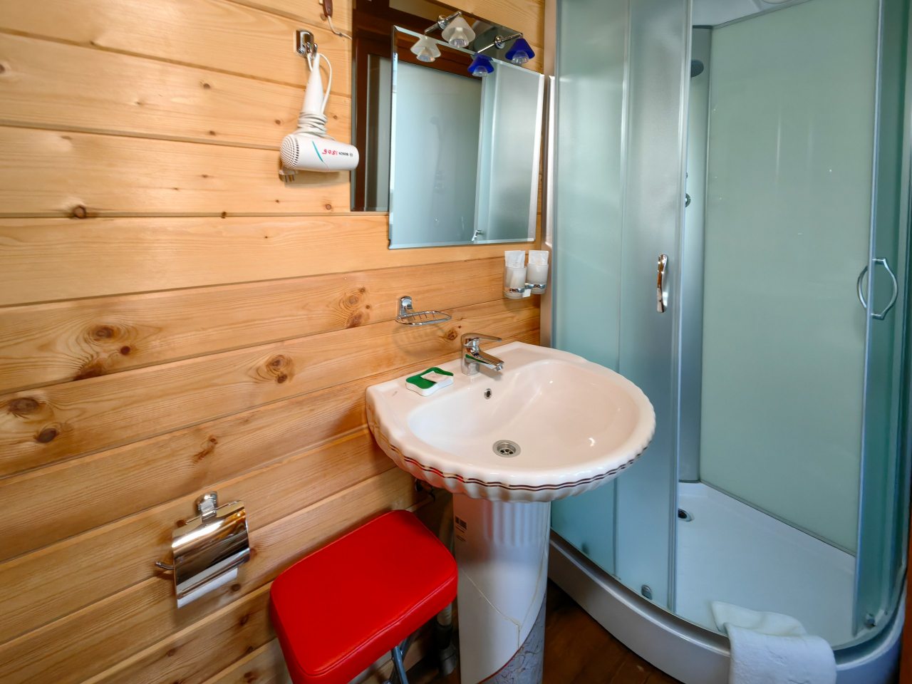 Одноместная комната с видом на горы