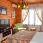 Комфортная трёхместная комната с видом на горы