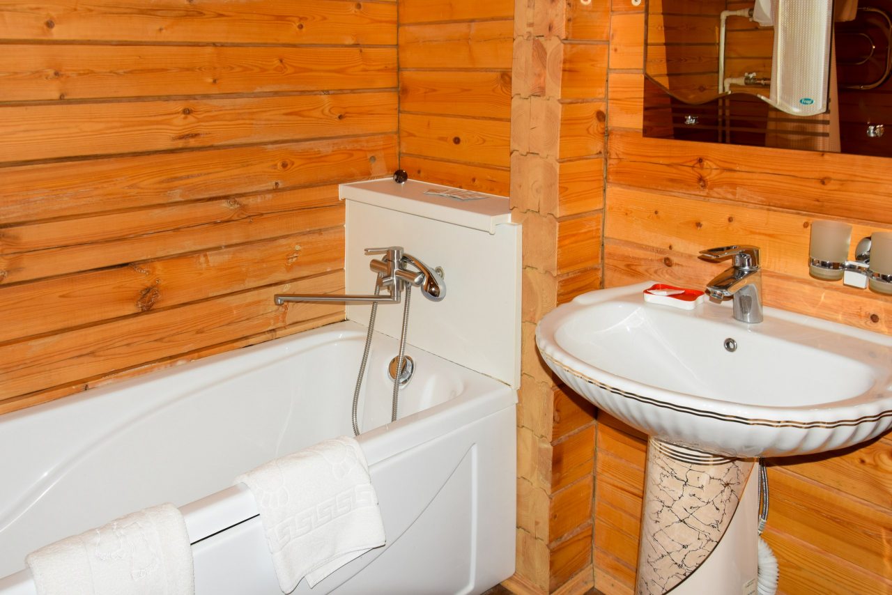 Трёхместный и более (Комфортная трёхместная комната с видом на горы), Гостевой дом АРТ Ковчег