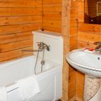 Трёхместный и более (Комфортная трёхместная комната с видом на горы), Гостевой дом АРТ Ковчег