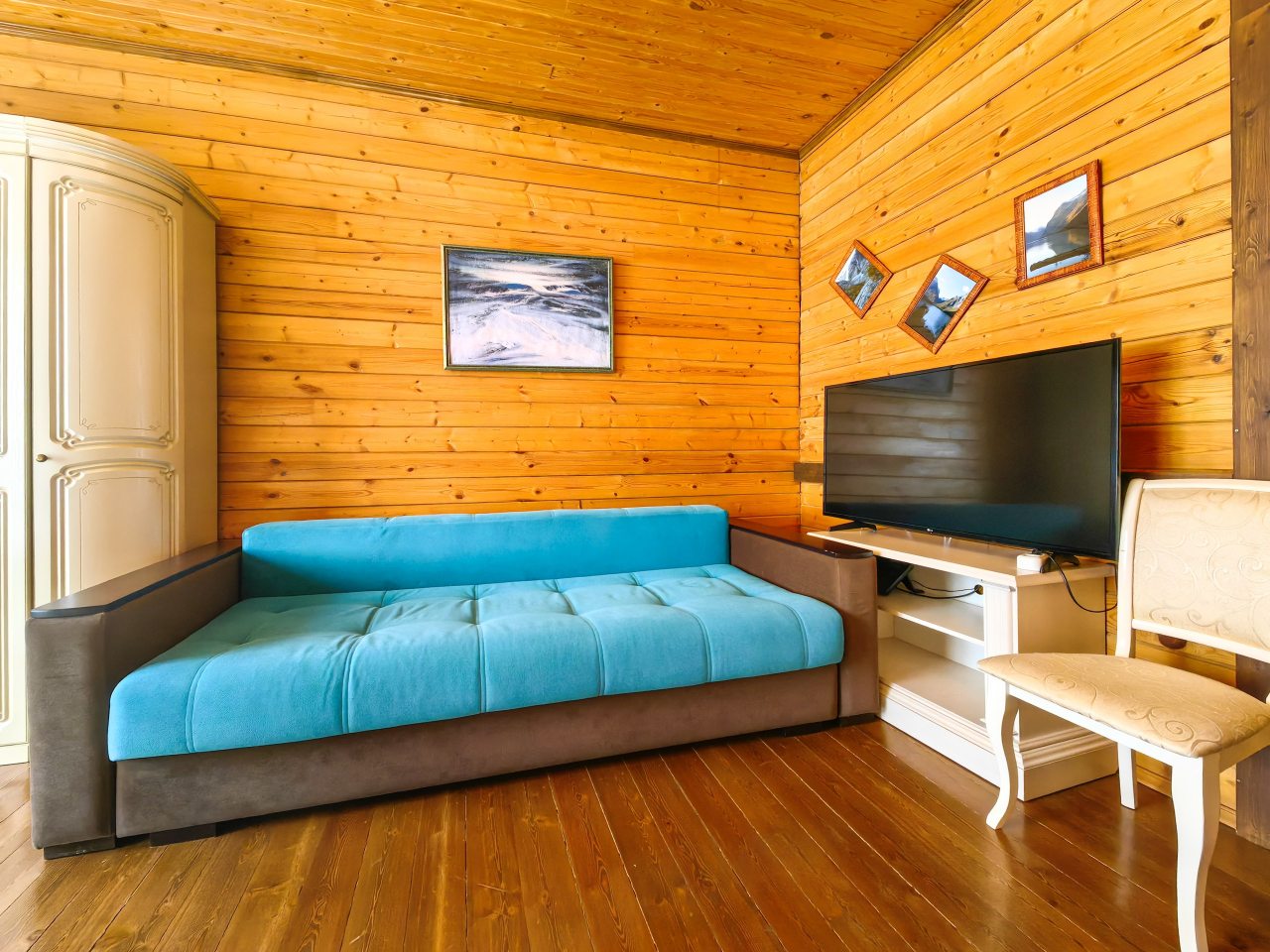 Семейная комната с видом на горы