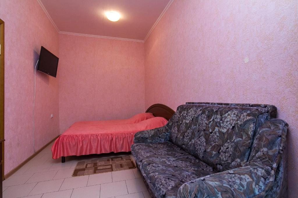 Двухместный (Двухместный номер с 2 отдельными кроватями и душем) гостиницы Приазовочка, Ейск