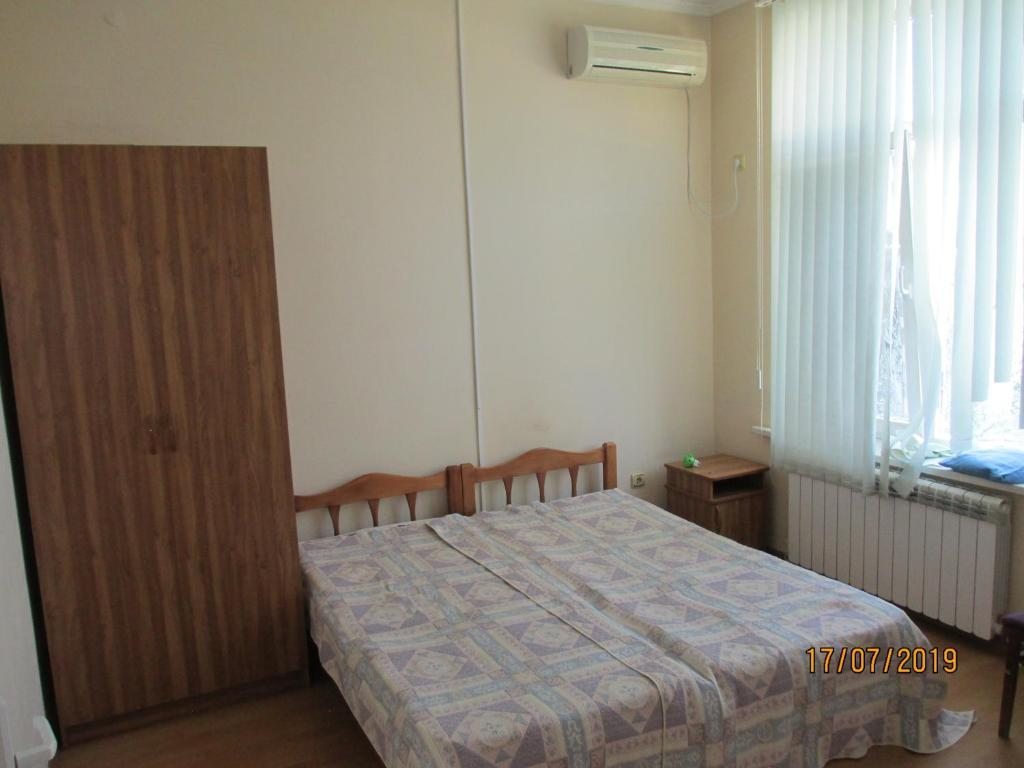 Двухместный (Двухместный номер с 2 отдельными кроватями и душем) гостевого дома Тёплый бриз, Приморско-Ахтарск
