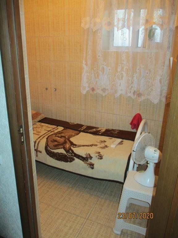 Одноместный (Одноместный номер эконом-класса) гостевого дома Тёплый бриз, Приморско-Ахтарск