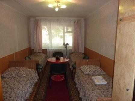 Четырехместный (Классический четырехместный номер) гостиницы Отдых, Таганрог