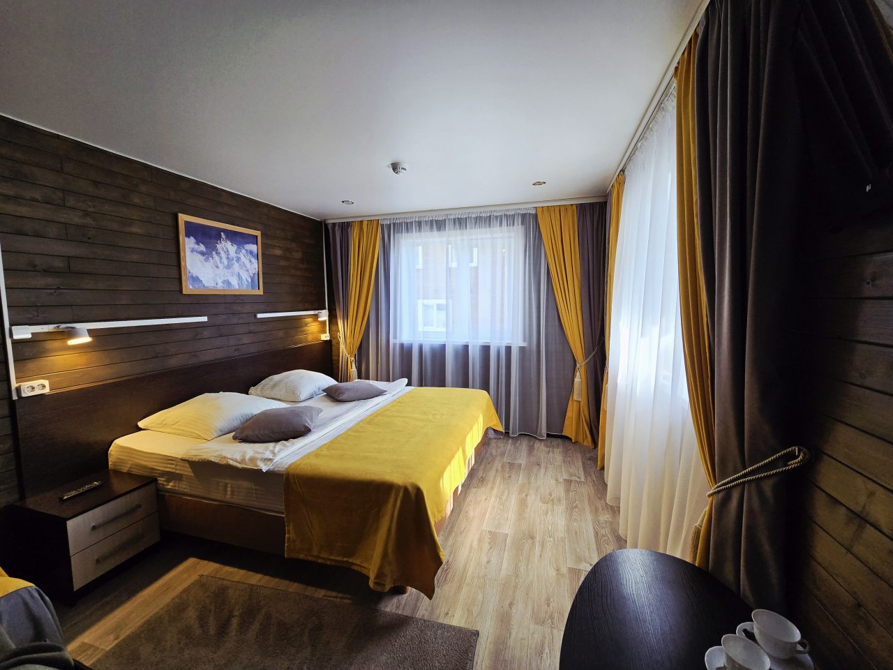 Трехместный номер с удобствами в Байкальске