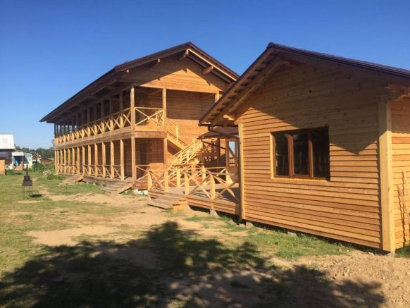 Papa Karlo Guest House, Горячинск
