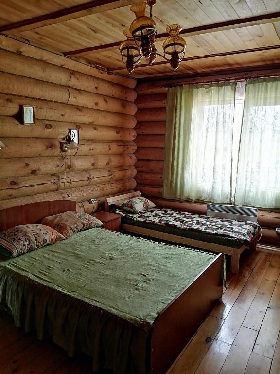 Трехместный (Бюджетный трехместный номер) гостевого дома На Байкале, Шида