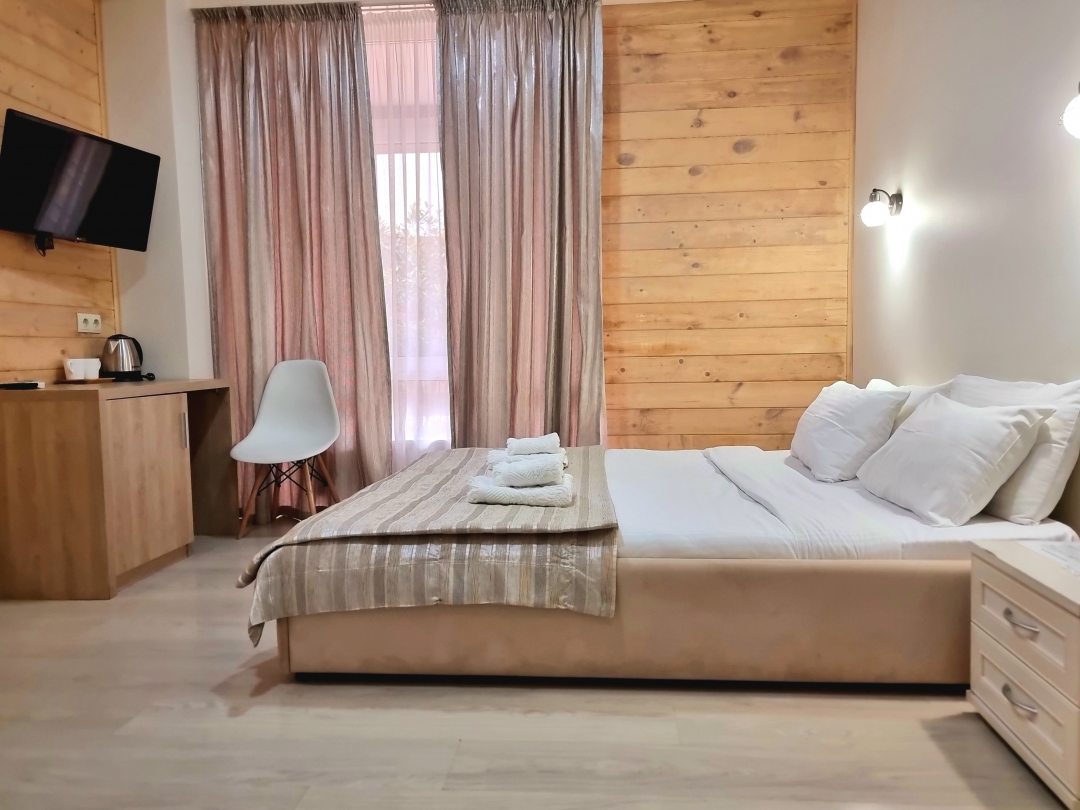 Двухместный (Стандарт Плюс без балкона с двуспальной кроватью) бутик-отеля AL Mare, Сочи