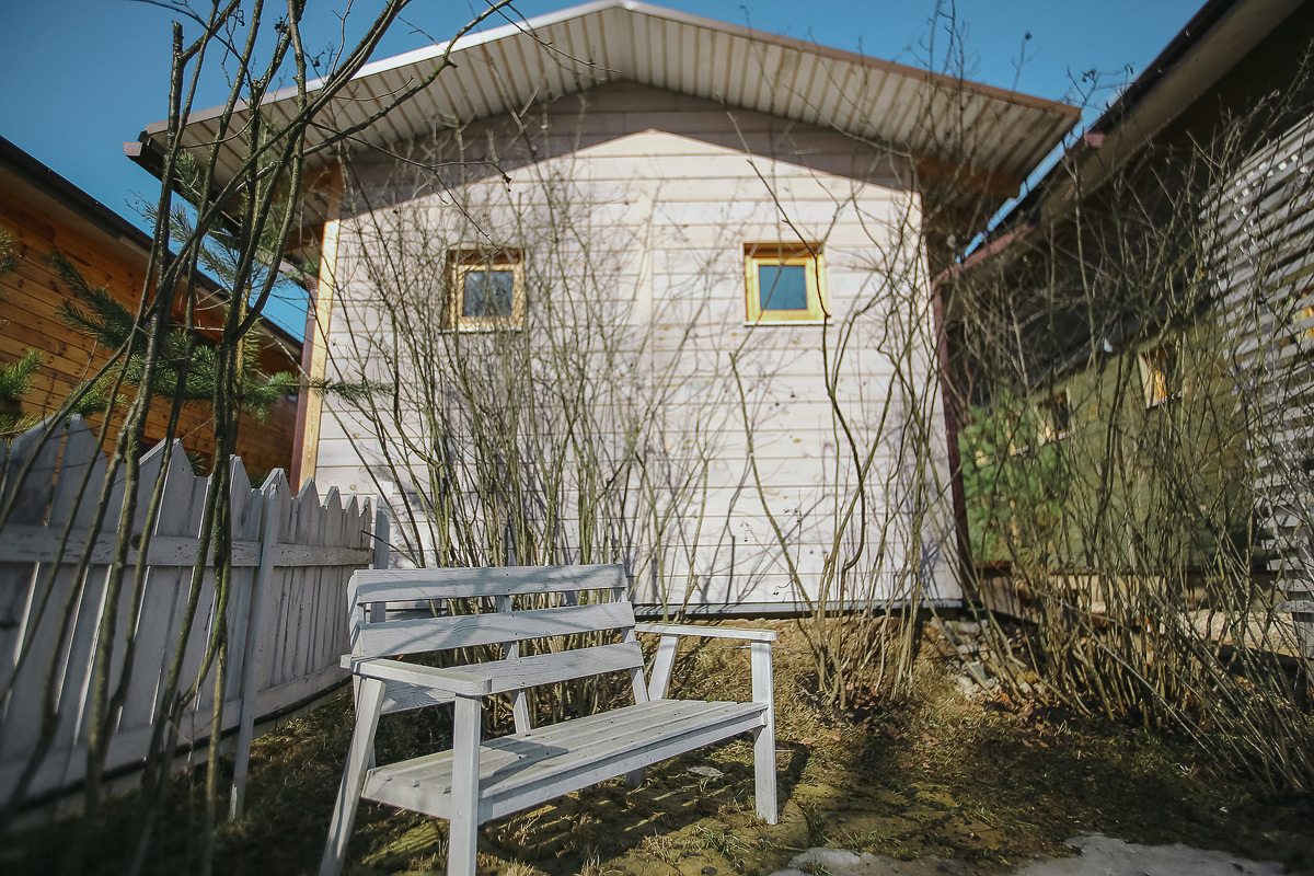 Шале (Париж, Весна, Нью-Йорк), Загородный отель Скоково Парк