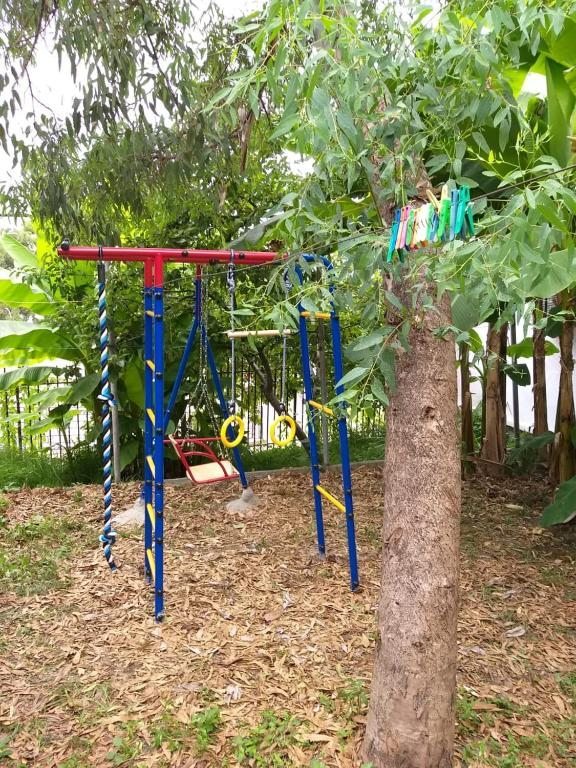 Четырехместный (Четырехместный номер эконом-класса с общей ванной комнатой), Гостевой дом Валентин