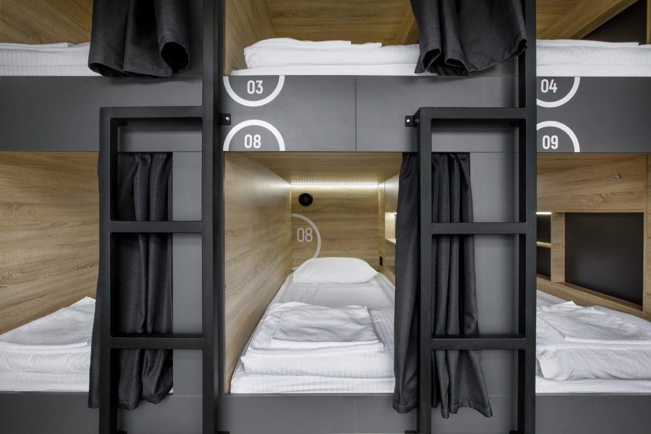 Двадцатидвухместный Мужской (Односпальная кровать в общем мужском номере) отеля Luna, Владивосток