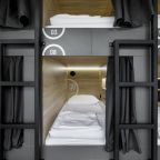 Двадцатидвухместный Мужской (Односпальная кровать в общем мужском номере), Отель Luna