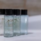 Шале (Апартаменты), Отель Konak House