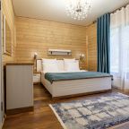 Шале (Апартаменты), Отель Konak House