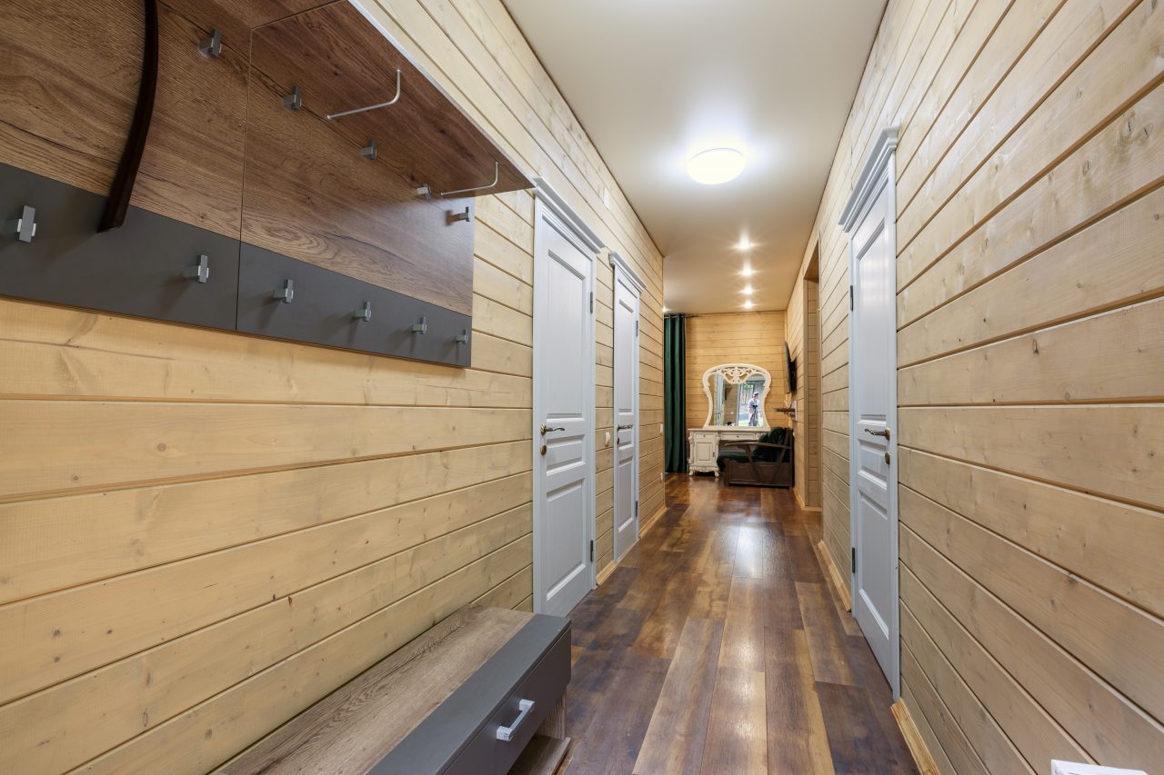 Шале (Апартаменты), Отель Konak House