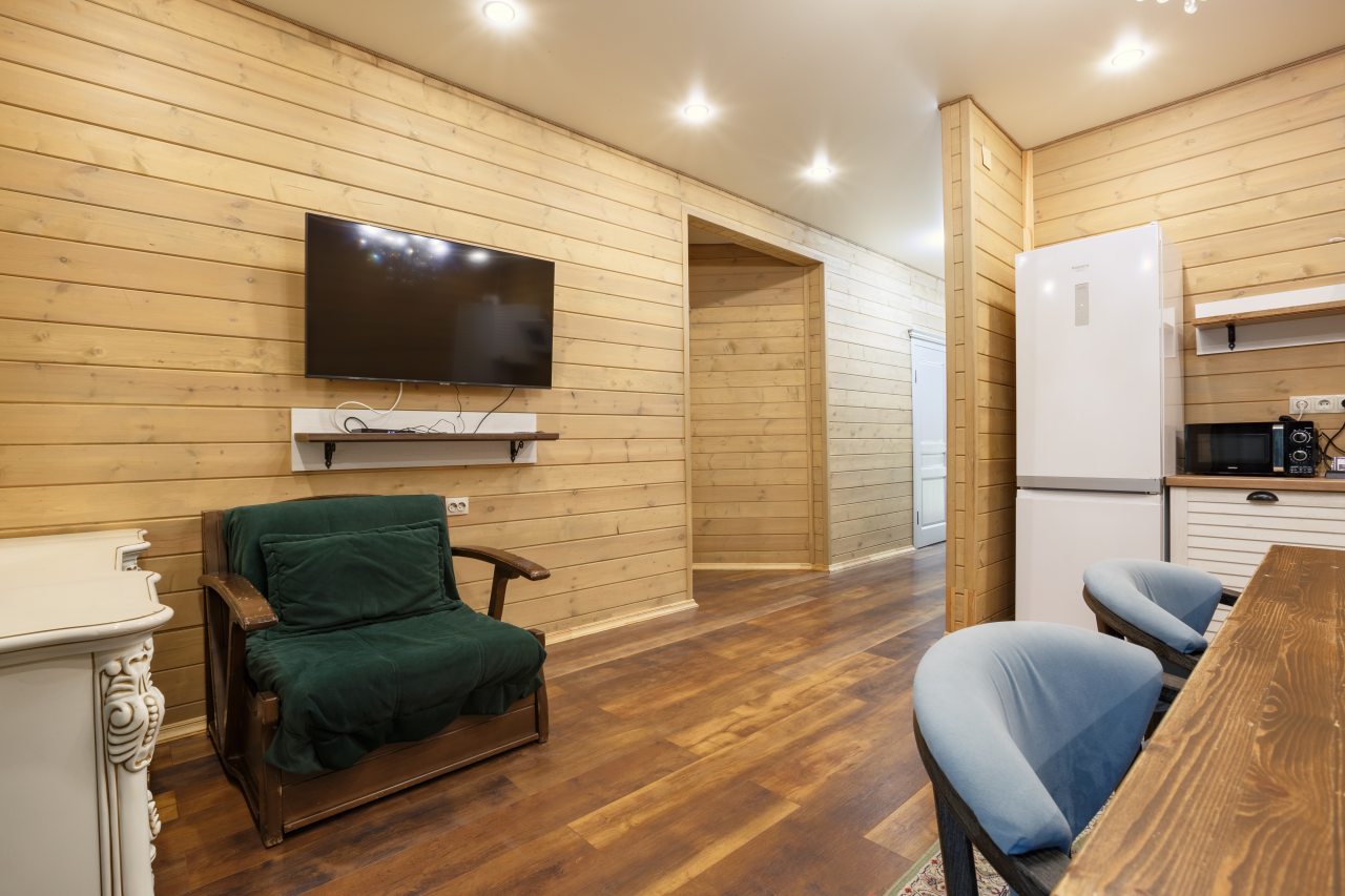 Шале (Апартаменты), Отель Konak House