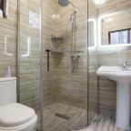 Семейный (Дом люкс), Отель Konak House