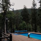 Подогреваемый бассейн, Отель Konak House