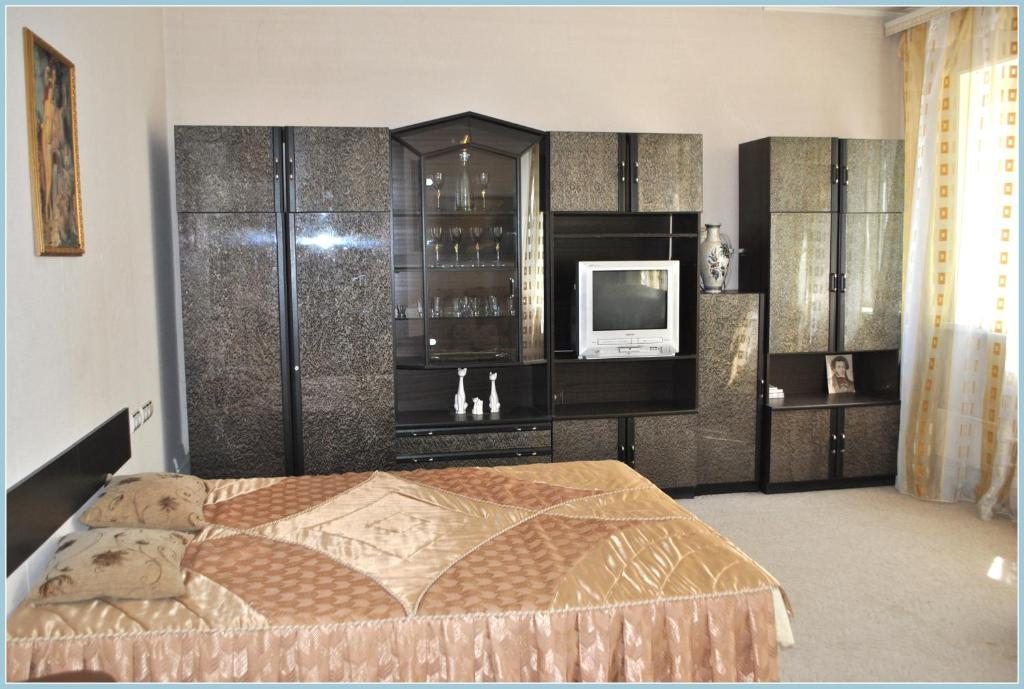 Двухместный (Просторный двухместный номер с 2 отдельными кроватями) гостевого дома Комфорт, Тольятти