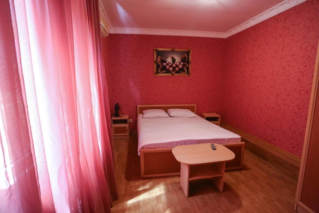 Двухместный (Стандартный двухместный номер с 1 кроватью) гостевого дома Индисан, Гагра