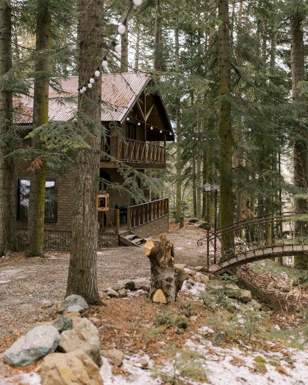 Коттедж (Дом в лесу), База отдыха Пилигрим