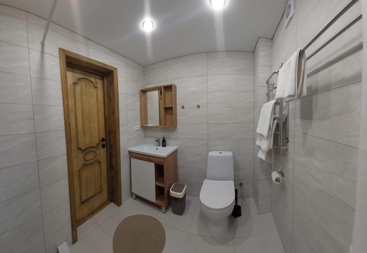 Дом (Лесная эйфория), База отдыха Пилигрим