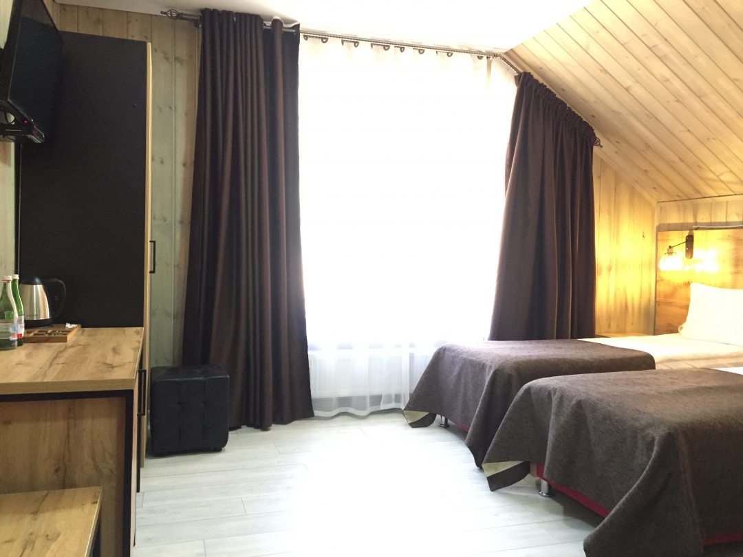 Двухместный (Улучшенный с 2 раздельными кроватями) отеля Софийские вершины, Архыз