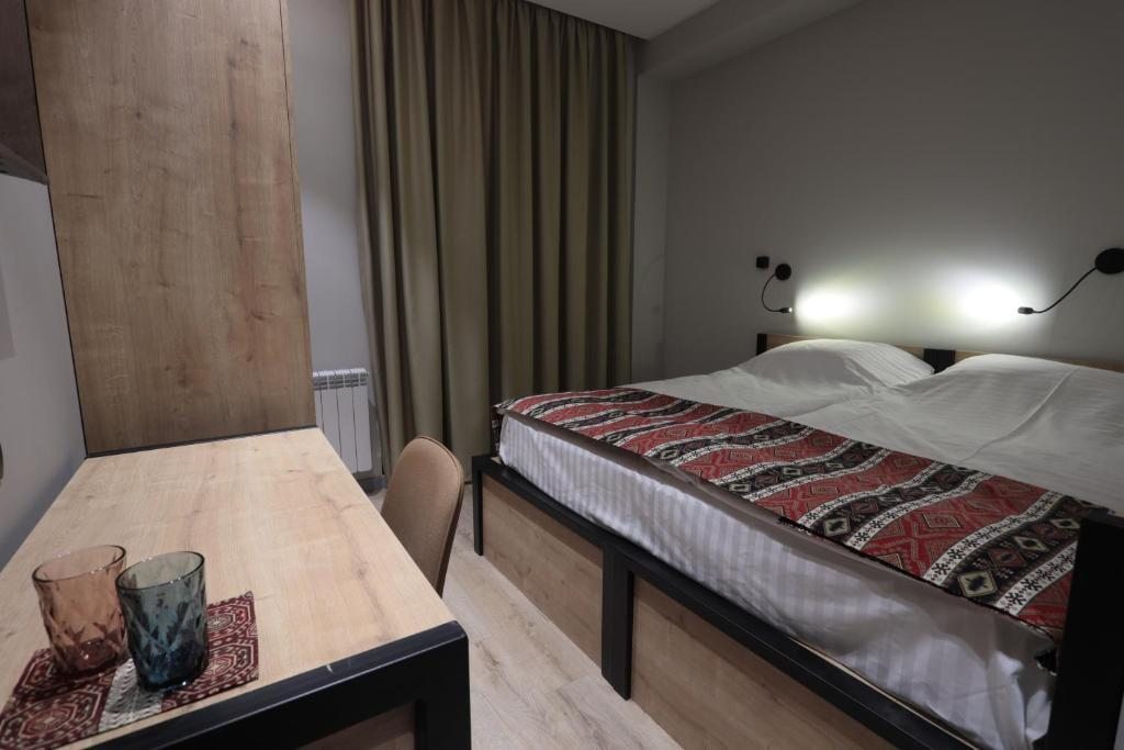 Двухместный (Стандартный двухместный номер с 1 кроватью) отеля Andor Hotel, Ереван