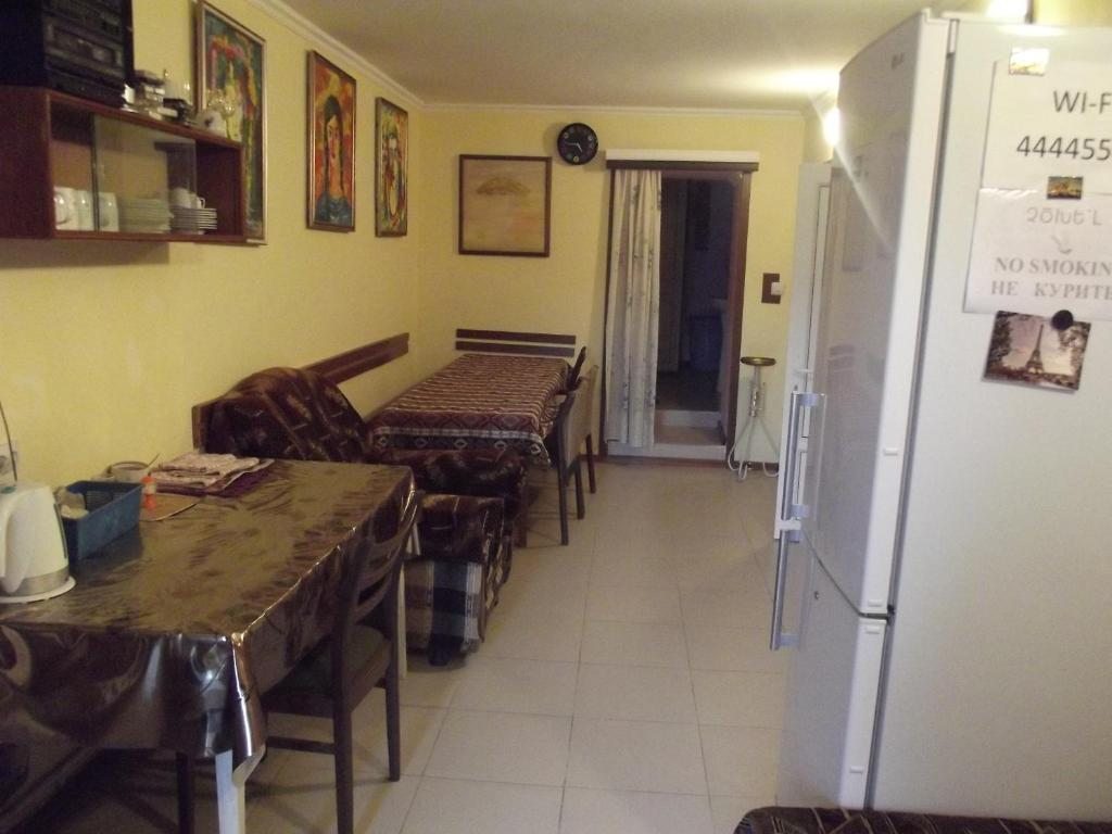 Номер (Кровать в общем 6-местном номере) хостела Lovely Goris, Горис