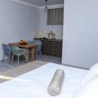 Апартаменты (Апартаменты-студио), Garden Inn Resort Sevan