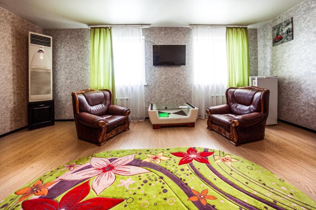 Четырехместный (Четырехместный номер с собственной ванной комнатой) отеля Роял, Хабаровск