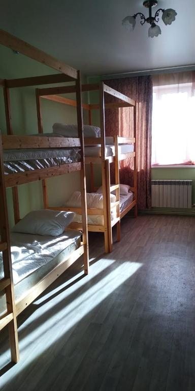 Номер (Кровать в общем 8-местном номере) хостела На Сахалинской, Южно-Сахалинск