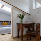 Семейный (Трехместный номер), Отель Номера в Петергофе