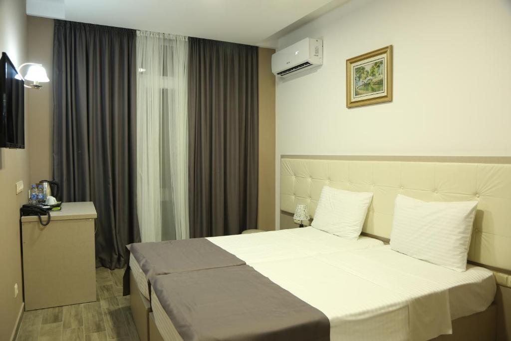 Двухместный (Двухместный номер с 2 отдельными кроватями) отеля Hotel Jeal, Батуми