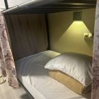 Четырехместный (Нижнее место на двухъярусной кровати в общем номере для женщин), Женские Апартаменты Уютная кровать