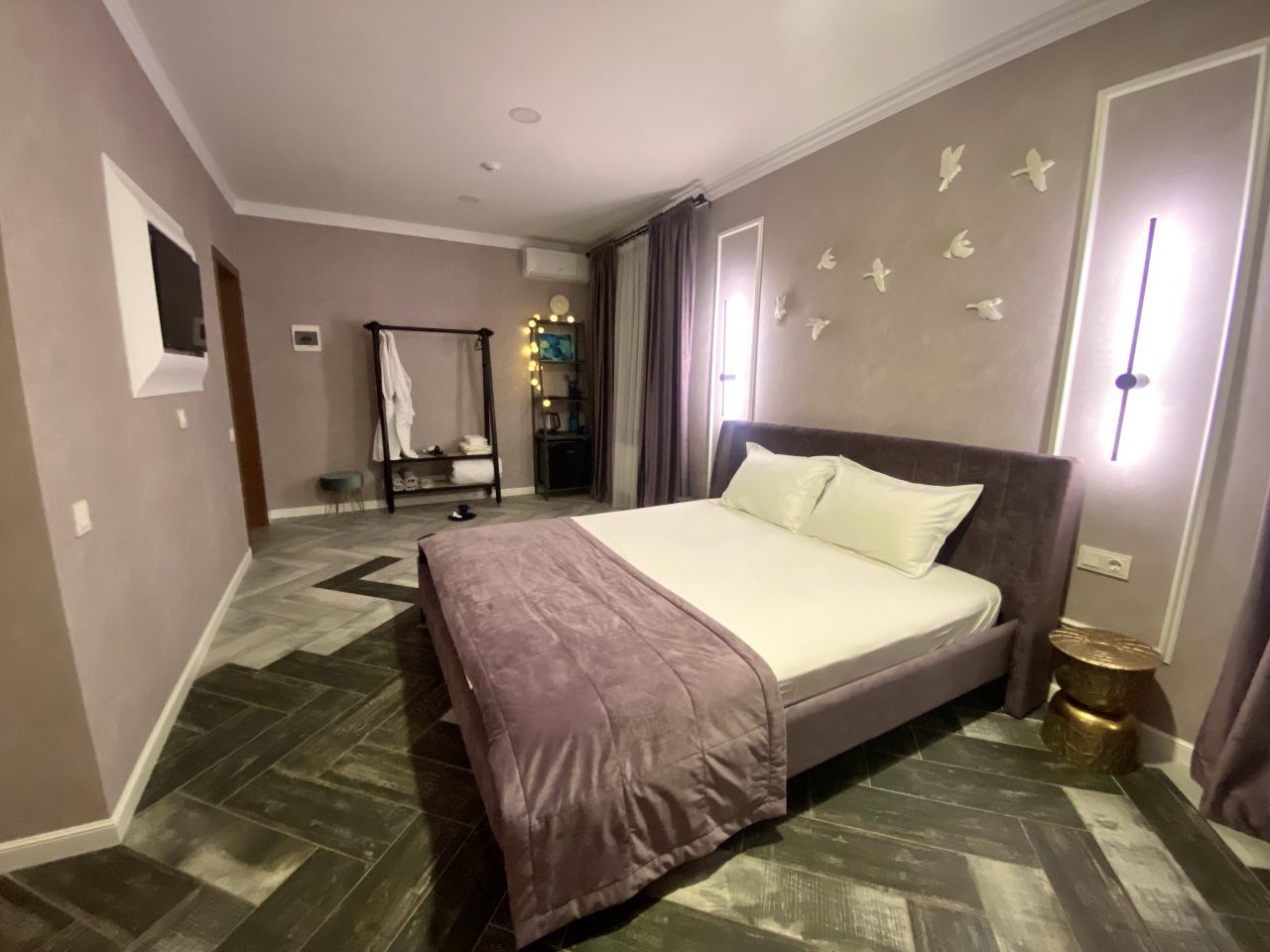 ПРОСТОРНЫЙ НОМЕР