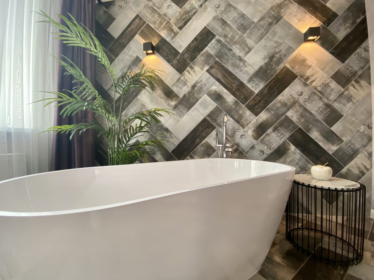 ОСТРОВНАЯ ВАННА ИЗ ЛИТЬЕВОГО МРАМОРА