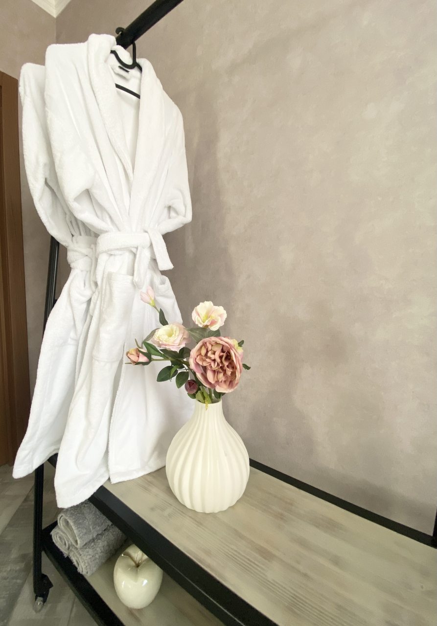 БЕЛОСНЕЖНЫЕ ХАЛАТЫ