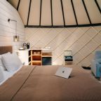 Двухместный (Neo Юрта), Отель Вдох