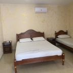 Трехместный (Трехместный номер с собственной ванной комнатой), КАМЕЛИЯ