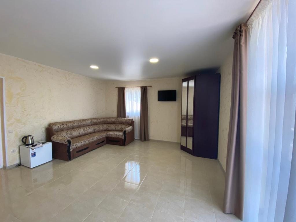 Четырехместный (Четырехместный номер Делюкс), КАМЕЛИЯ