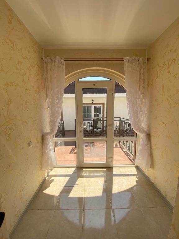 Четырехместный (Четырехместный номер Делюкс), КАМЕЛИЯ