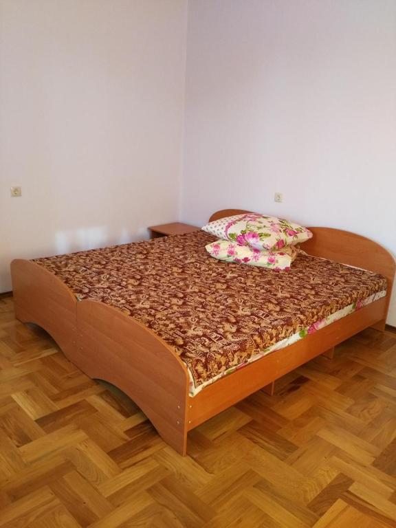 Двухместный (Двухместный номер с 2 отдельными кроватями и собственной ванной комнатой) гостевого дома Александрия, Гудаута