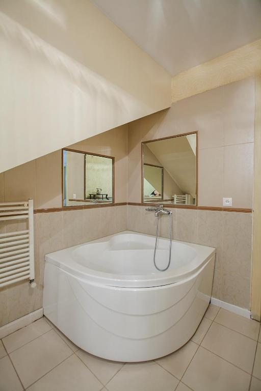 Вилла (Улучшенная вилла), Caravan Villa