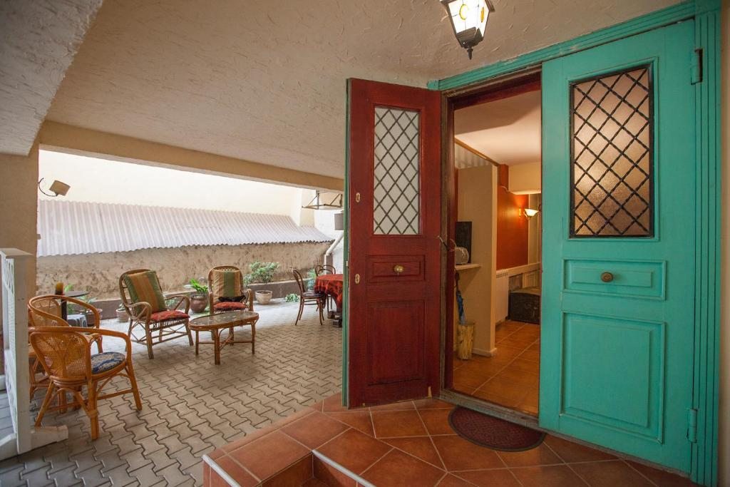 Вилла (Улучшенная вилла), Caravan Villa