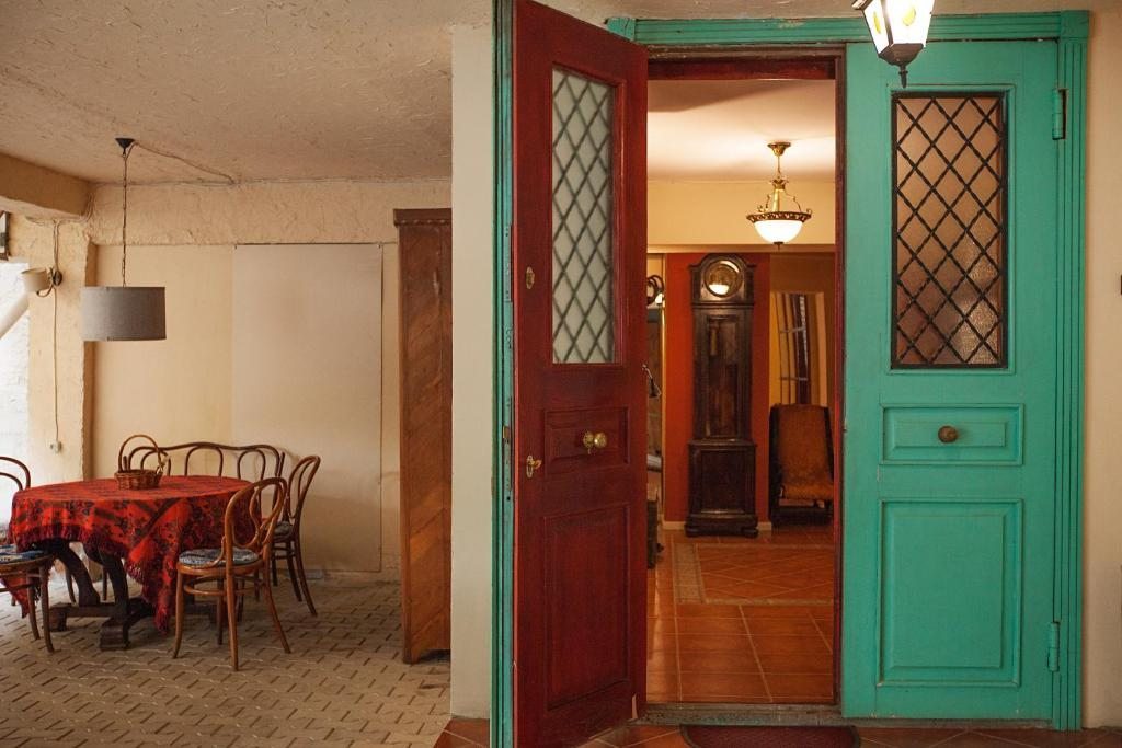 Вилла (Улучшенная вилла), Caravan Villa