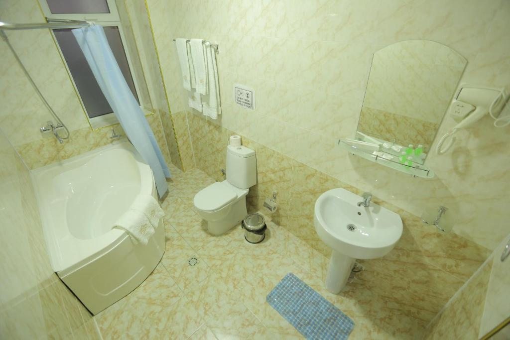 Четырехместный (Четырехместный номер «Комфорт») отеля Hotel Khiva Palace, Хива