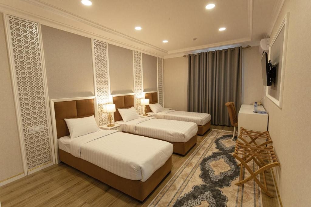 Трехместный (Трехместный номер) отеля Royal Hotel Samarkand, Самарканд