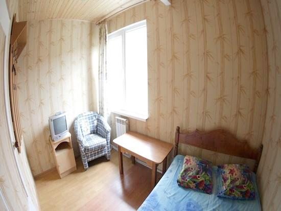 Трёхместный и более (4-местный Семейный) гостевого дома S&S, Лазаревское